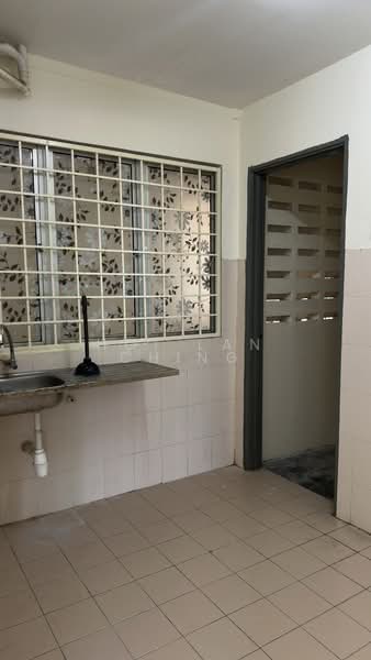 Apartment for Rent at Dahlia Apartment (Sri Rampai) - Hoi Lan Ching - Kitchen - PropertyGuru.com.my