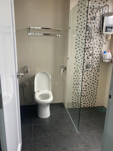 Kondominium untuk Dijual di Palace Court (Sri Istana) - Lucas Lim - Bathroom - PropertyGuru.com.my