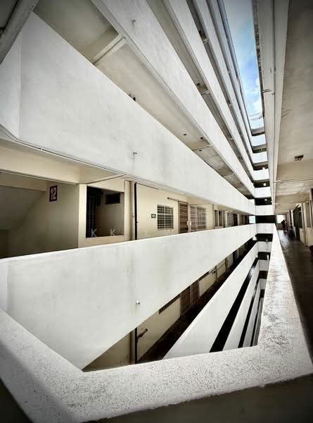 Pangsapuri untuk Dijual di Permai Jaya - KK Kwok - Corridor - PropertyGuru.com.my