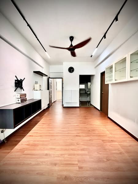 Pangsapuri untuk Dijual di Permai Jaya - Ressha Ramesh - Living Room - PropertyGuru.com.my