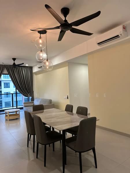 Kondominium untuk Disewa di Residensi Astrea - Jennifer Tee - Living Room - PropertyGuru.com.my