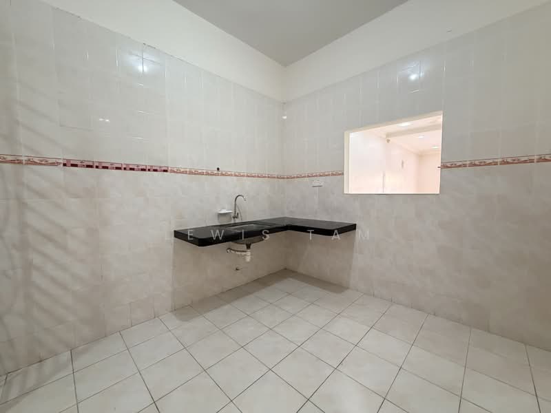 2-storey Terraced House for Sale in Bandar Mahkota Cheras (Cheras) - Lewis Tam - Kitchen - PropertyGuru.com.my