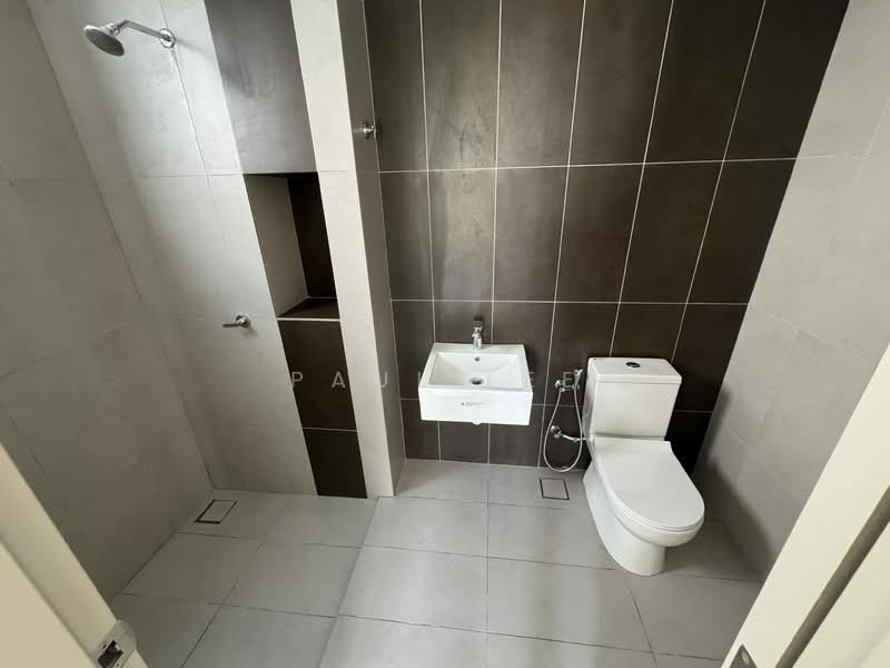 Apartment for Sale at Mutiara Hilltop - Paul Lee - Bathroom - PropertyGuru.com.my