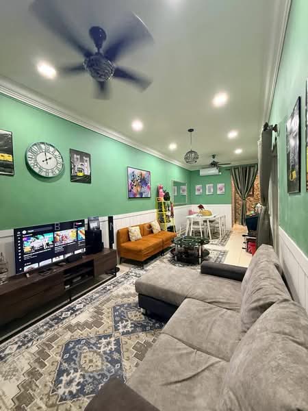 Rumah Teres 1 Tingkat untuk Dijual di Bandar Seri Alam (Masai) - Bernice Gan - Living Room - PropertyGuru.com.my