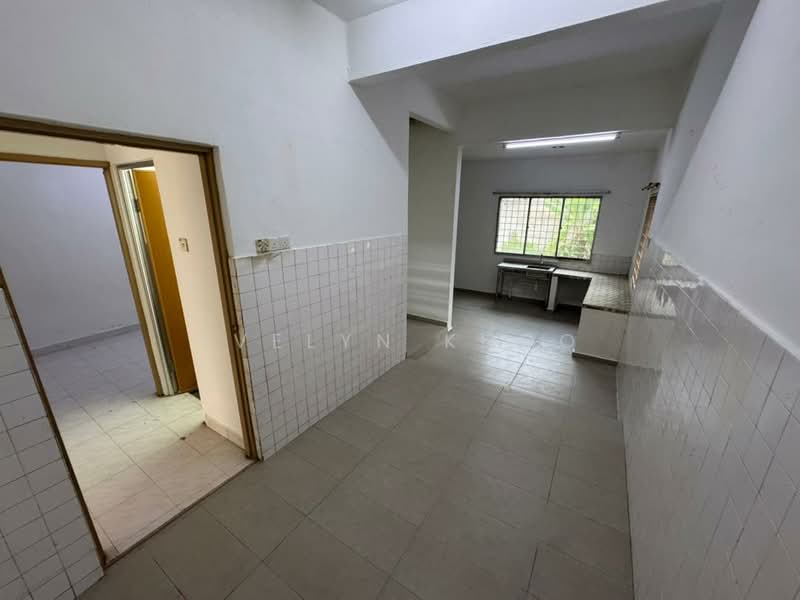 Rumah Teres 2 Tingkat untuk Dijual di Rawang (Selangor) - Evelyn Khoo - Kitchen - PropertyGuru.com.my