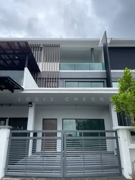 3-storey Terraced House for Sale in Selayang (Selangor) - Louis Cheong - Exterior - PropertyGuru.com.my