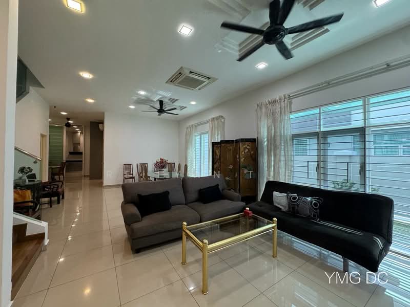 Semi-Detached House for Sale in Bandar Bestari (Klang) - Reilynn Tue - Living Room - PropertyGuru.com.my
