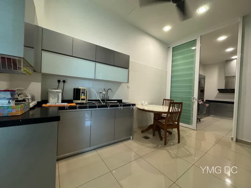 Semi-Detached House for Sale in Bandar Bestari (Klang) - Reilynn Tue - Kitchen - PropertyGuru.com.my