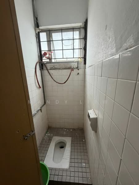 Kedai untuk Disewa di Batu Caves (Kuala Lumpur) - Mandy Liew - Bathroom - PropertyGuru.com.my