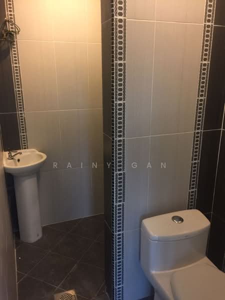2-storey Terraced House for Sale in Taman Sentosa Perdana (Klang) - Rainy Gan - Bathroom - PropertyGuru.com.my