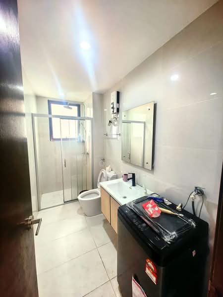 Condominium for Rent at Bay Point @ Country Garden Danga Bay - Nelson Tan - Bathroom - PropertyGuru.com.my