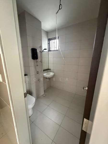 Rumah Teres 2 Tingkat untuk Dijual di Elmina (Shah Alam) - Norlela . - Bathroom - PropertyGuru.com.my