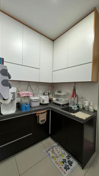 Kondominium untuk Dijual di Trinity Lemanja - Charmaine Tan - Kitchen - PropertyGuru.com.my