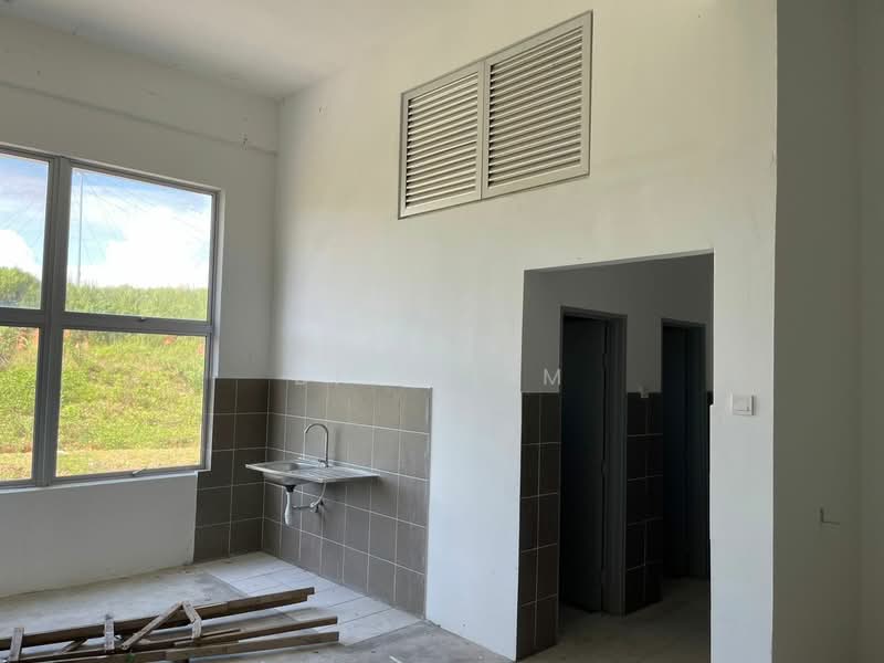 Kedai / Pejabat untuk Dijual di Bandar Country Homes (Rawang) - Bill Lim - Interior - PropertyGuru.com.my