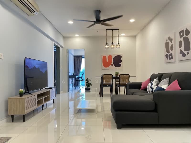 Servis Apartment untuk Dijual di Mercu Summer Suites - Dave Sidhu - Living Room - PropertyGuru.com.my