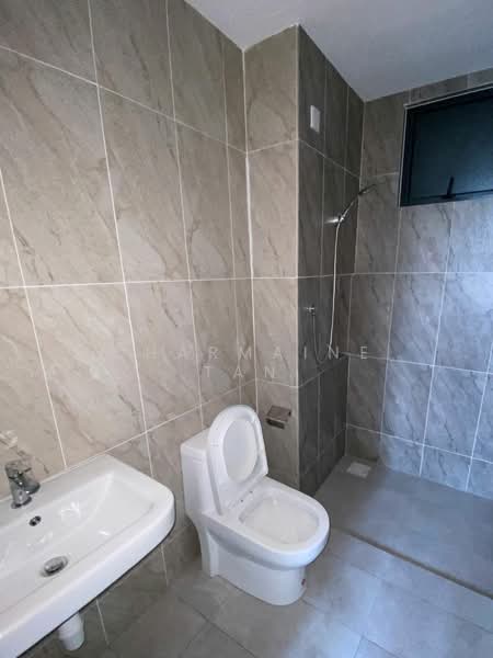 Kondominium untuk Dijual di The Herz - Charmaine Tan - Bathroom - PropertyGuru.com.my