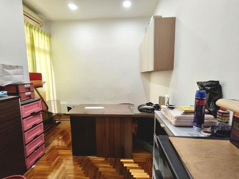 2-storey Terraced House for Sale in Taman Daya (Johor Bahru) - Robin Lim - Study - PropertyGuru.com.my