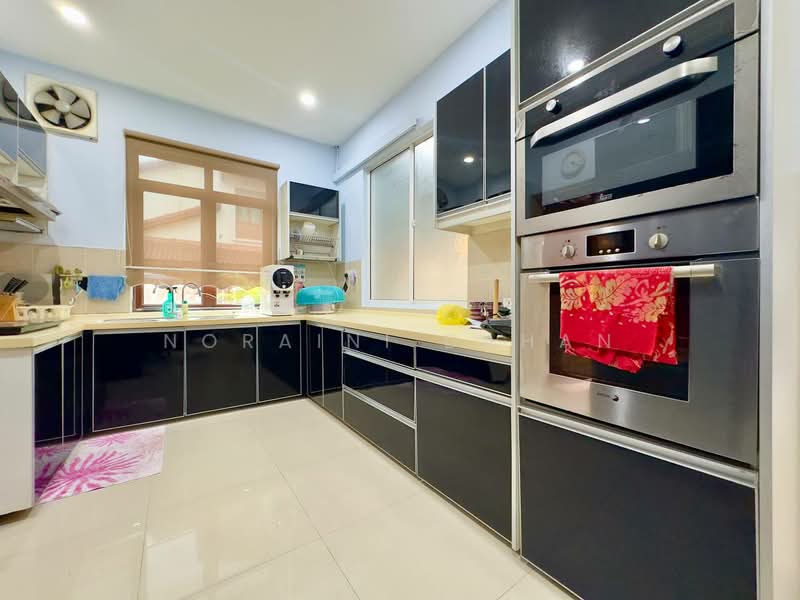 Semi-Detached House for Sale in Taman TTDI Jaya (Shah Alam) - Noraini Dahan - Kitchen - PropertyGuru.com.my