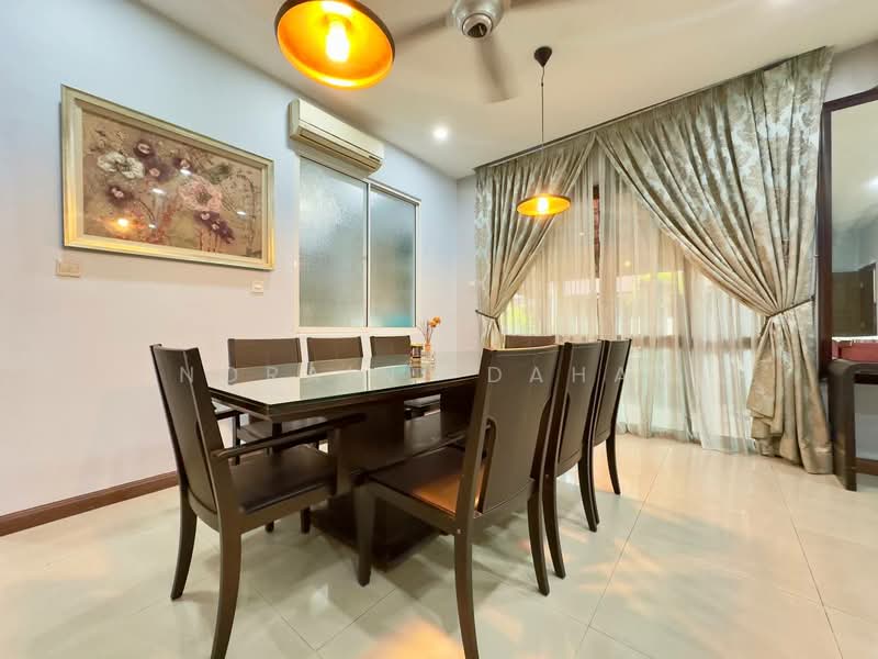 Semi-Detached House for Sale in Taman TTDI Jaya (Shah Alam) - Noraini Dahan - Dining Room - PropertyGuru.com.my