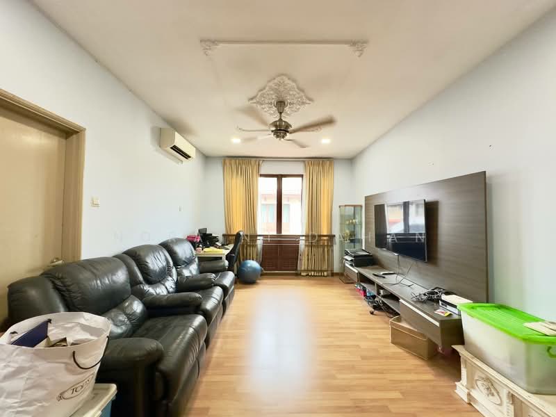 Semi-Detached House for Sale in Taman TTDI Jaya (Shah Alam) - Noraini Dahan - Living Room - PropertyGuru.com.my