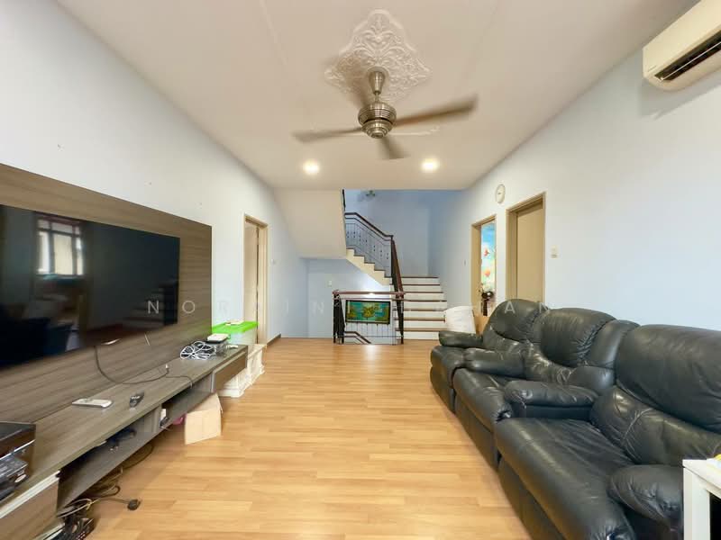 Semi-Detached House for Sale in Taman TTDI Jaya (Shah Alam) - Noraini Dahan - Living Room - PropertyGuru.com.my