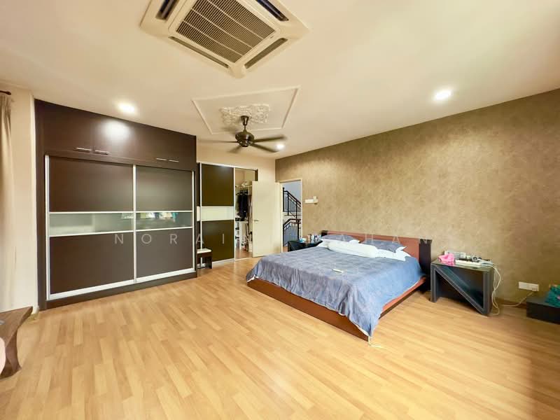 Semi-Detached House for Sale in Taman TTDI Jaya (Shah Alam) - Noraini Dahan - Bedroom - PropertyGuru.com.my