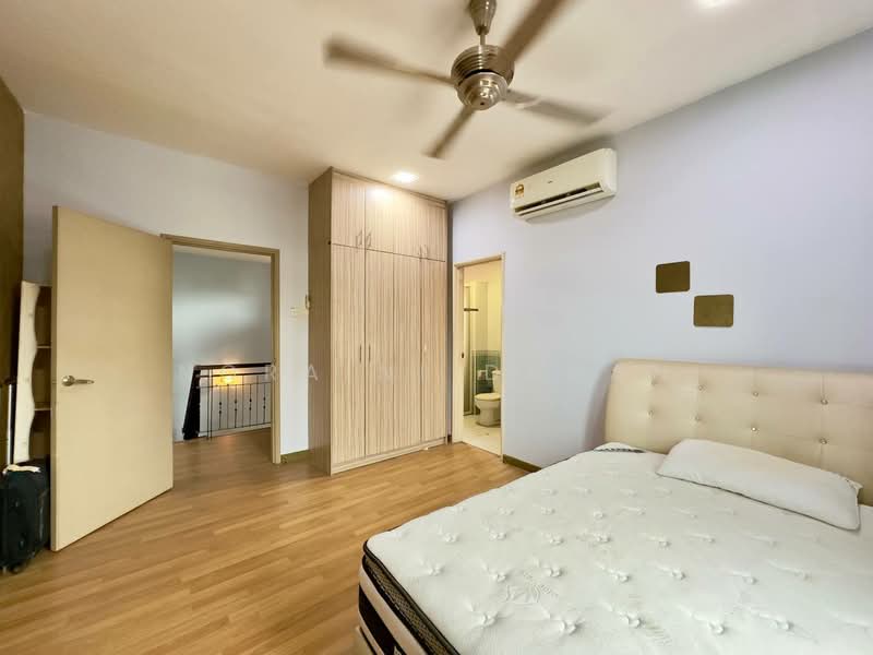 Semi-Detached House for Sale in Taman TTDI Jaya (Shah Alam) - Noraini Dahan - Bedroom - PropertyGuru.com.my