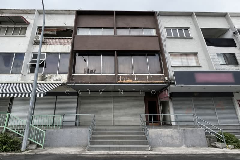 Shop for Rent in Petaling Jaya (Selangor) - Calvin Hoh - Exterior - PropertyGuru.com.my