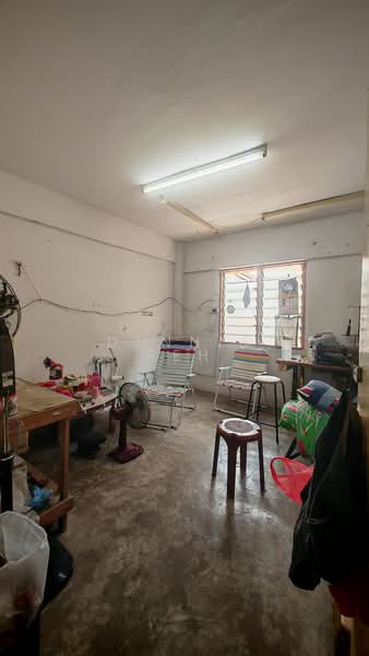 Rumah Flat untuk Dijual di Taman Plentong Utama - Dennis Peh - Interior - PropertyGuru.com.my