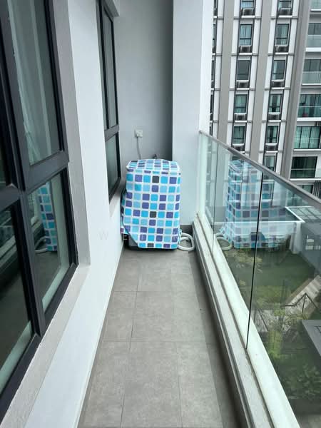 Servis Apartment untuk Disewa di The Glenz @ Glenmarie - Wei Kit - Balcony - PropertyGuru.com.my