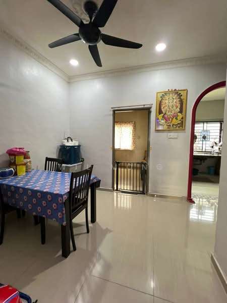Rumah Teres 1 Tingkat untuk Dijual di Taman Universiti (Skudai) - Wil Mong - Dining Room - PropertyGuru.com.my