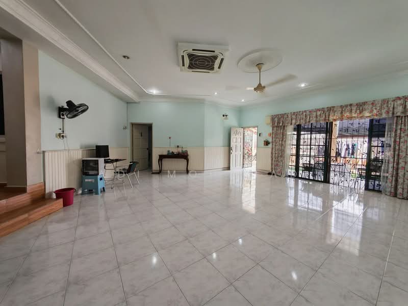 Rumah Teres 1 Tingkat untuk Dijual di Ampang Jaya (Ampang) - Adi Mohamad - Living Room - PropertyGuru.com.my