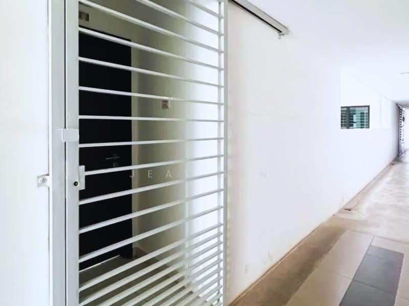 Pangsapuri untuk Dijual di Suria Rafflesia - Jean Gan - Corridor - PropertyGuru.com.my
