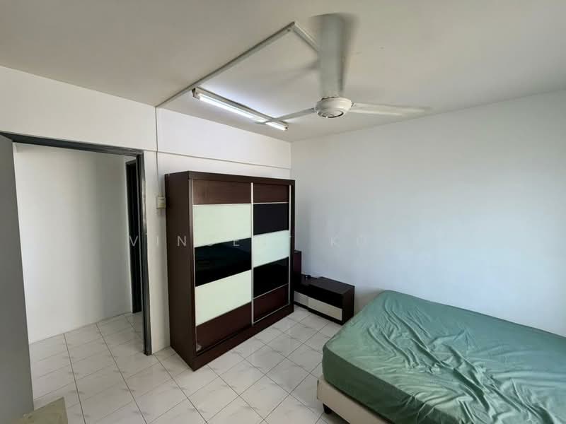 Rumah Flat untuk Dijual di Desa Pinang 2 - Vincent Koay - Bedroom - PropertyGuru.com.my