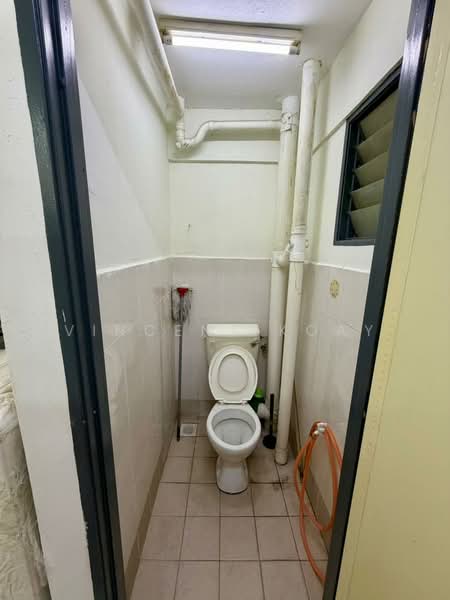 Rumah Flat untuk Dijual di Desa Pinang 2 - Vincent Koay - Bathroom - PropertyGuru.com.my