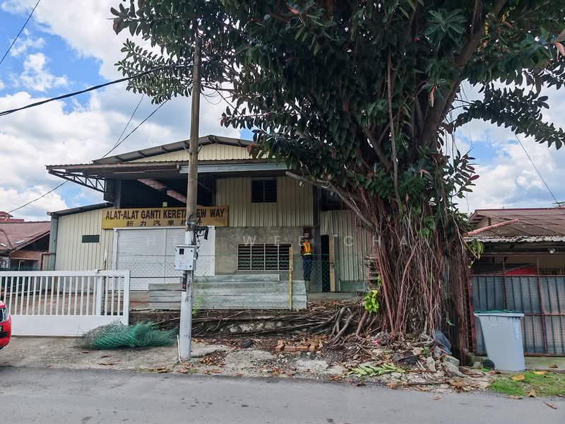 Commercial Bungalow for Sale in Seremban (Negeri Sembilan) - Chee Wee Chai - Exterior - PropertyGuru.com.my