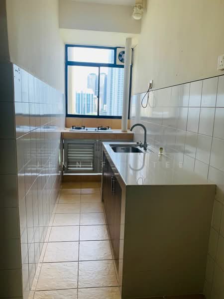 Condominium for Rent at Casa Tropicana - Jennifer Tee - Kitchen - PropertyGuru.com.my