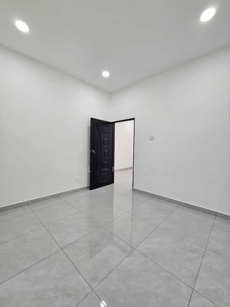 1-storey Terraced House for Sale in Taman Puteri Wangsa (Ulu Tiram) - Wil Mong - Interior - PropertyGuru.com.my