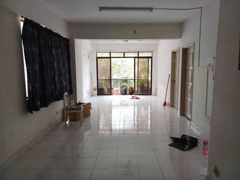 Apartment for Rent at Mutiara Serdang (Turf View) - Rain Leow - Living Room - PropertyGuru.com.my