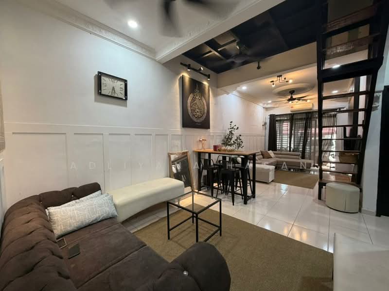 Rumah Teres 1 Tingkat untuk Dijual di Senawang (Negeri Sembilan) - Adliyana Hasan - Living Room - PropertyGuru.com.my
