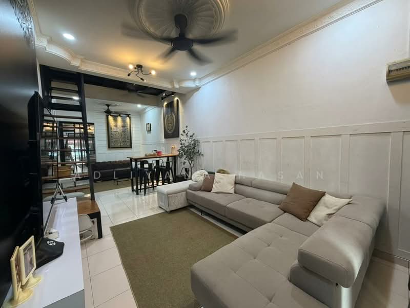 Rumah Teres 1 Tingkat untuk Dijual di Senawang (Negeri Sembilan) - Adliyana Hasan - Living Room - PropertyGuru.com.my