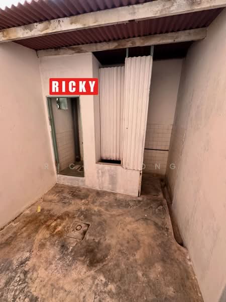 Shop for Rent in George Town (Penang) - Ricky Wong - Bathroom - PropertyGuru.com.my