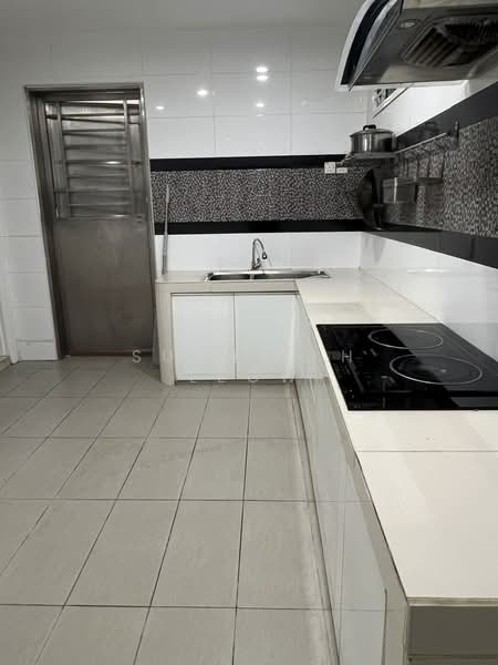 Bungalow for Sale in Seksyen 4 (Petaling Jaya) - Sunny LH Leow - Kitchen - PropertyGuru.com.my