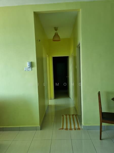 Pangsapuri untuk Dijual di Kipark Apartment - Wil Mong - Corridor - PropertyGuru.com.my