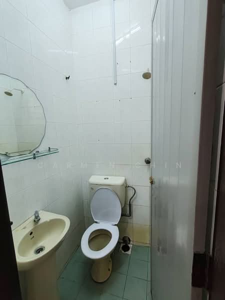 Rumah Teres 1 Tingkat untuk Dijual di Bandar Sri Damansara (Selangor) - Carmen Chin - Bathroom - PropertyGuru.com.my