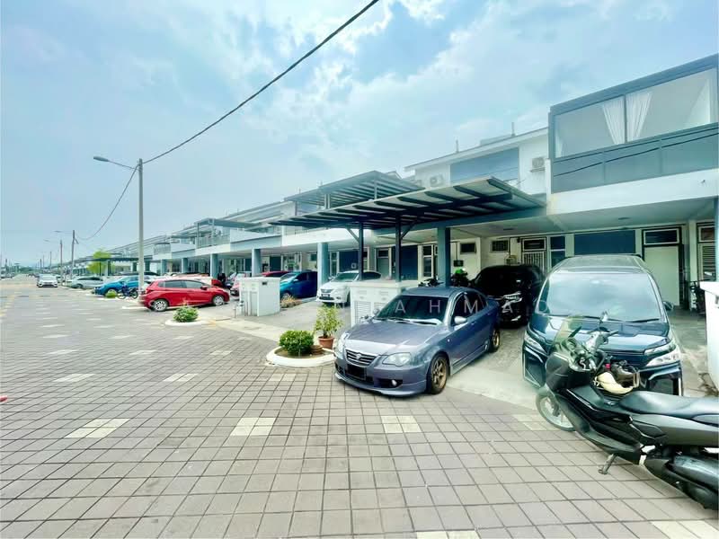 Townhouse for Sale in Kuala Selangor (Selangor) - Sabirin Ahmad - Exterior - PropertyGuru.com.my