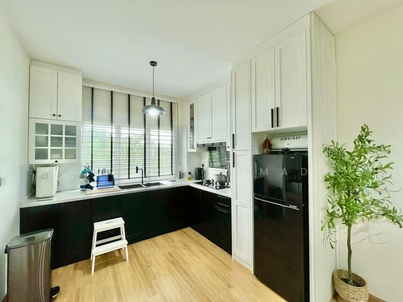 Townhouse for Sale in Kuala Selangor (Selangor) - Sabirin Ahmad - Kitchen - PropertyGuru.com.my