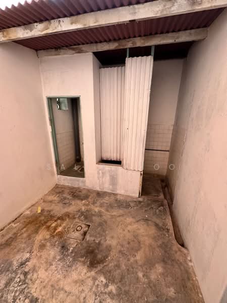 Shop for Rent in George Town (Penang) - Sally Khoo - Bathroom - PropertyGuru.com.my