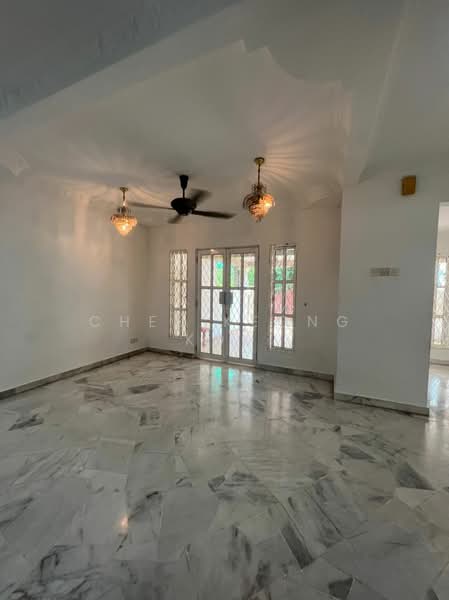 Rumah Teres 2 Tingkat untuk Dijual di Bandar Kinrara (Selangor) - Chee Keong Kok - Living Room - PropertyGuru.com.my