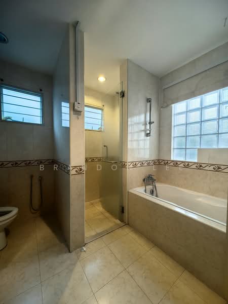 3-storey Terraced House for Sale in Taman Bukit Segar Jaya 2 (Cheras) - Brandon Lee - Bathroom - PropertyGuru.com.my